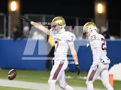 Thumbnail 2 in Bishop Watterson vs. Central Catholic (OHSAA Division 3 Final) photogallery.