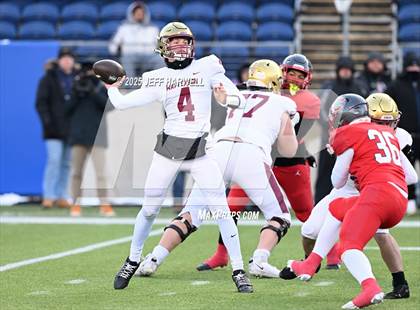 Thumbnail 2 in Bishop Watterson vs. Central Catholic (OHSAA Division 3 Final) photogallery.