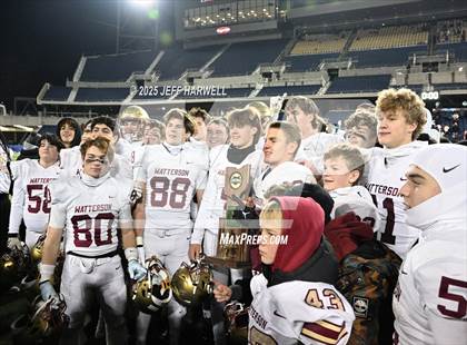 Thumbnail 1 in Bishop Watterson vs. Central Catholic (OHSAA Division 3 Final) photogallery.