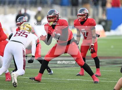 Thumbnail 2 in Bishop Watterson vs. Central Catholic (OHSAA Division 3 Final) photogallery.