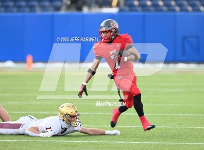 Thumbnail 1 in Bishop Watterson vs. Central Catholic (OHSAA Division 3 Final) photogallery.