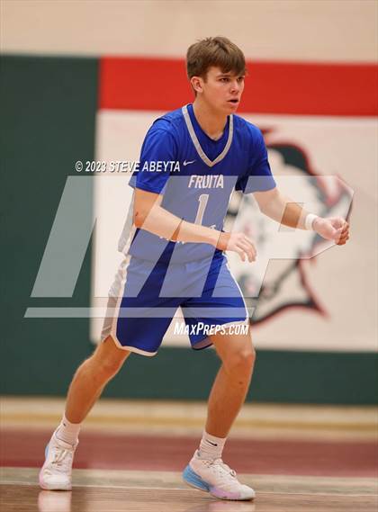 Thumbnail 2 in Fruita Monument vs. Smoky Hill (CHSAA 6A Sweet 16) photogallery.