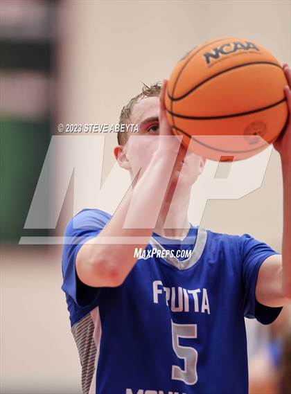 Thumbnail 3 in Fruita Monument vs. Smoky Hill (CHSAA 6A Sweet 16) photogallery.