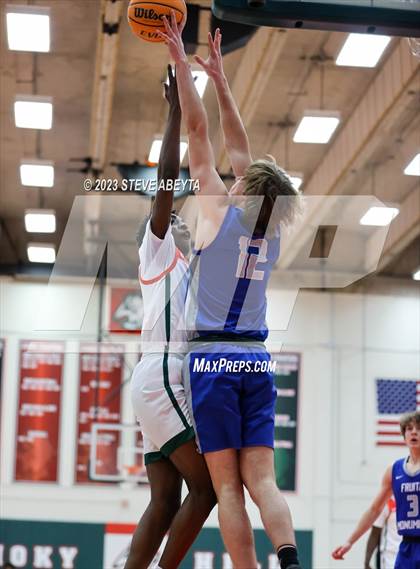 Thumbnail 2 in Fruita Monument vs. Smoky Hill (CHSAA 6A Sweet 16) photogallery.