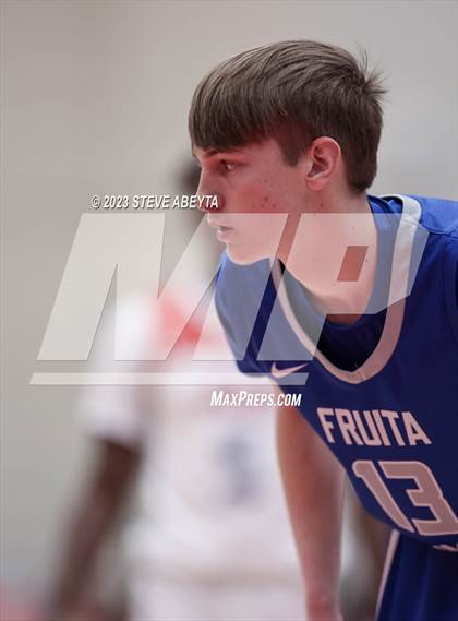 Thumbnail 3 in Fruita Monument vs. Smoky Hill (CHSAA 6A Sweet 16) photogallery.