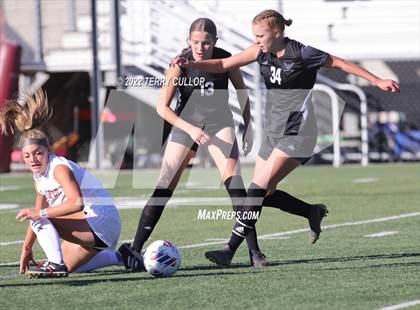 Thumbnail 2 in Cedar Valley vs. Bountiful (UHSAA 5A Semifinal) photogallery.