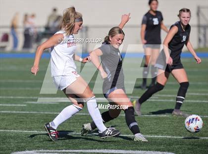 Thumbnail 3 in Cedar Valley vs. Bountiful (UHSAA 5A Semifinal) photogallery.