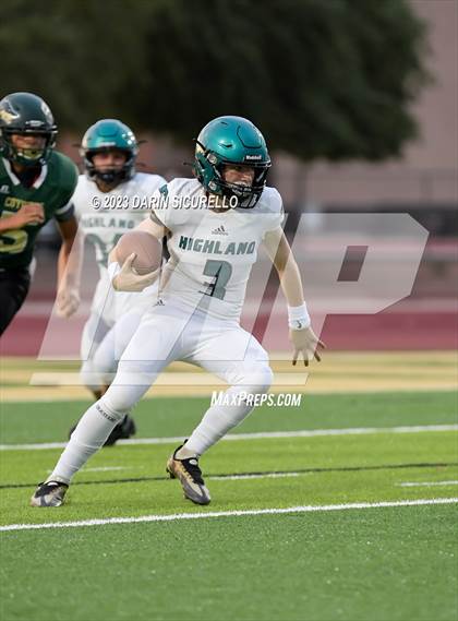 Thumbnail 3 in Skyline vs Highland photogallery.