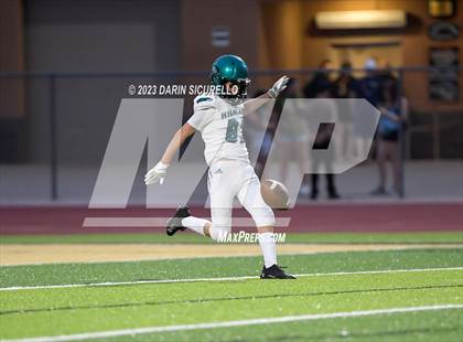Thumbnail 3 in Skyline vs Highland photogallery.