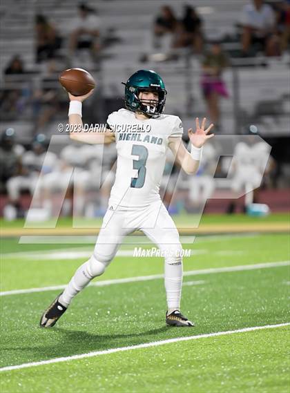 Thumbnail 1 in Skyline vs Highland photogallery.