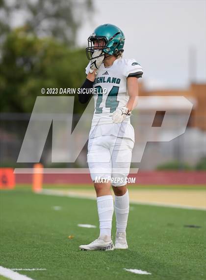 Thumbnail 3 in Skyline vs Highland photogallery.