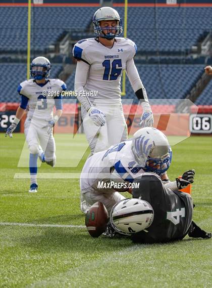 Thumbnail 2 in Broomfield vs. Pine Creek (CHSAA 4A Final) photogallery.