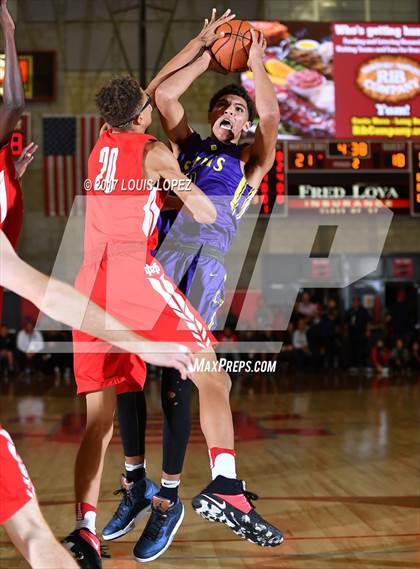 Thumbnail 1 in St. Augustine @ Mater Dei (Nike Extravaganza) photogallery.