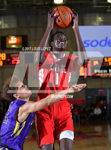 Thumbnail 2 in St. Augustine @ Mater Dei (Nike Extravaganza) photogallery.