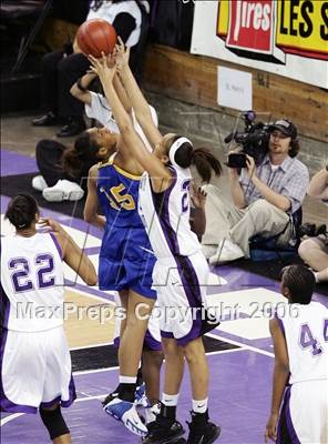 Thumbnail 3 in Bishop Amat vs. Sacramento (CIF State D3 Final) photogallery.