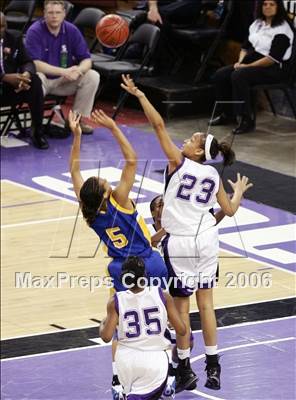 Thumbnail 3 in Bishop Amat vs. Sacramento (CIF State D3 Final) photogallery.