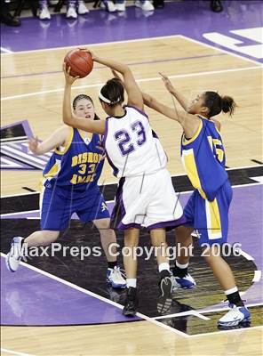 Thumbnail 3 in Bishop Amat vs. Sacramento (CIF State D3 Final) photogallery.
