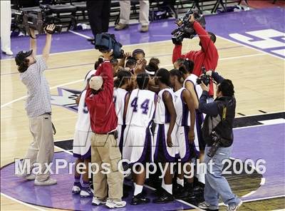 Thumbnail 2 in Bishop Amat vs. Sacramento (CIF State D3 Final) photogallery.