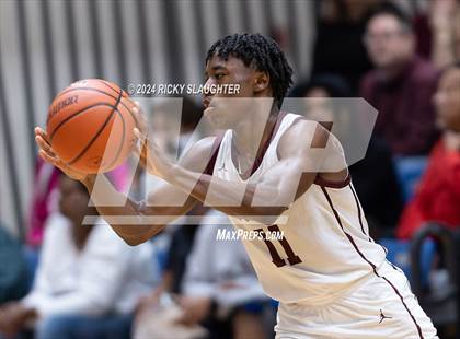 Thumbnail 3 in Quincy vs. Belleville West (IHSA 4A Sectional) photogallery.