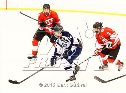 Thumbnail 1 in St. Louis University vs. Chaminade photogallery.