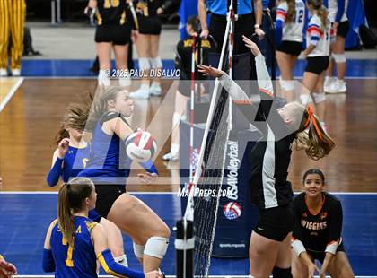 Thumbnail 3 in Simla vs. Wiggins (CHSAA 2A 1st Round) photogallery.