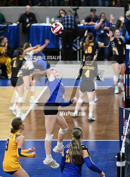 Thumbnail 1 in Simla vs. Wiggins (CHSAA 2A 1st Round) photogallery.