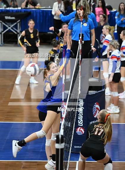 Thumbnail 1 in Simla vs. Wiggins (CHSAA 2A 1st Round) photogallery.