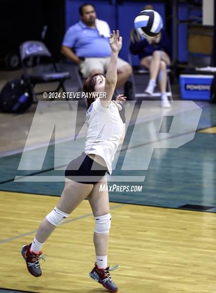 Thumbnail 2 in Yuma vs Cactus photogallery.