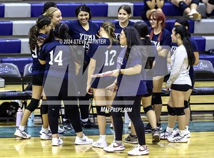 Thumbnail 1 in Yuma vs Cactus photogallery.