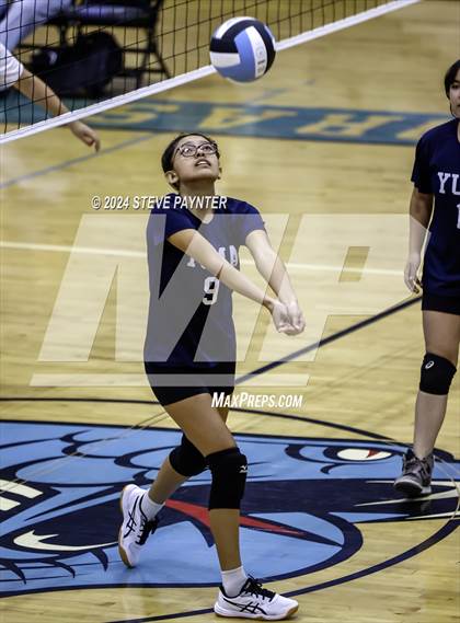 Thumbnail 2 in Yuma vs Cactus photogallery.