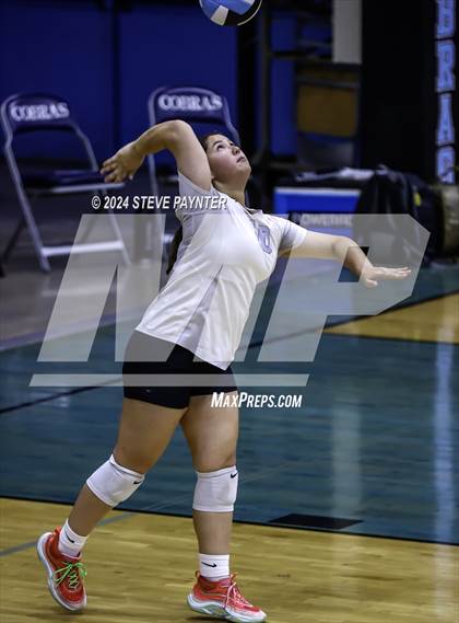 Thumbnail 3 in Yuma vs Cactus photogallery.