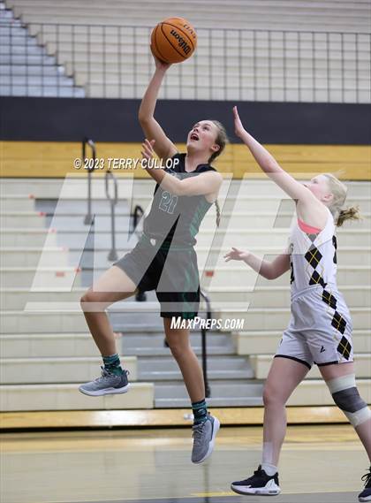 Thumbnail 3 in Payson @ Cottonwood (Sophomore) photogallery.