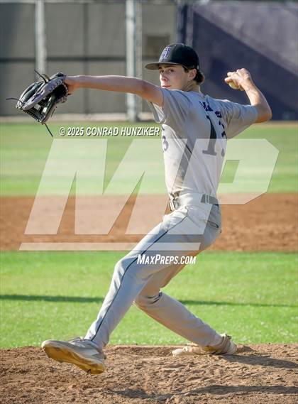 Thumbnail 2 in Hoover @ Muir photogallery.
