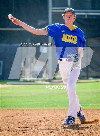 Thumbnail 3 in Hoover @ Muir photogallery.