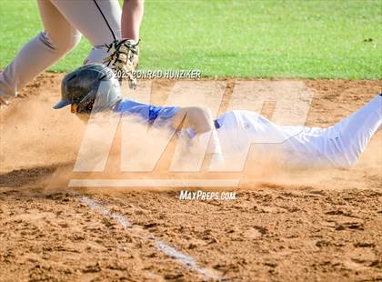 Thumbnail 2 in Hoover @ Muir photogallery.