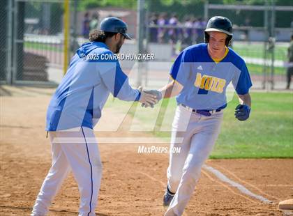 Thumbnail 3 in Hoover @ Muir photogallery.