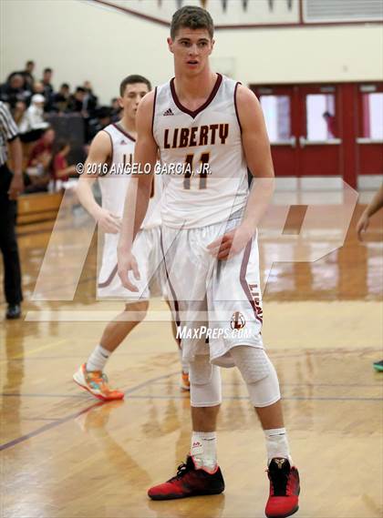 Thumbnail 2 in College Park vs Liberty (Stonebarger Tournament) photogallery.