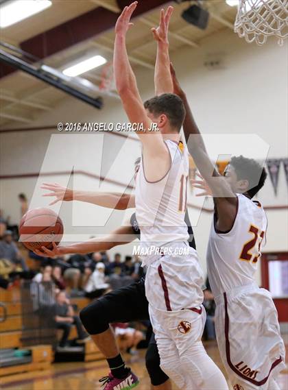 Thumbnail 2 in College Park vs Liberty (Stonebarger Tournament) photogallery.