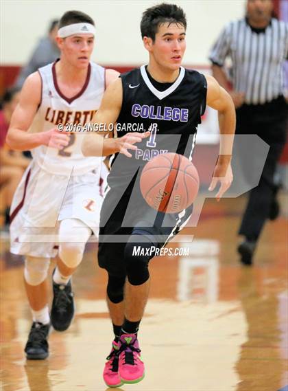 Thumbnail 2 in College Park vs Liberty (Stonebarger Tournament) photogallery.