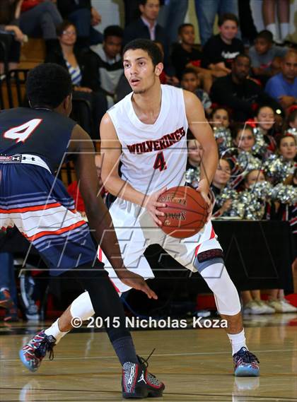 Thumbnail 2 in Chaminade vs. Harvard-Westlake photogallery.