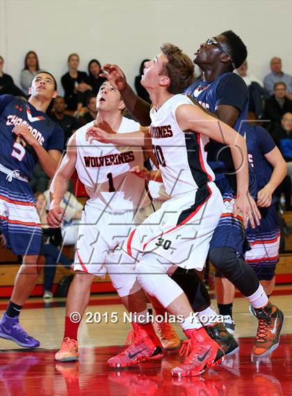 Thumbnail 2 in Chaminade vs. Harvard-Westlake photogallery.