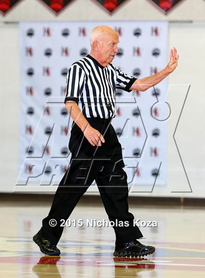 Thumbnail 2 in Chaminade vs. Harvard-Westlake photogallery.