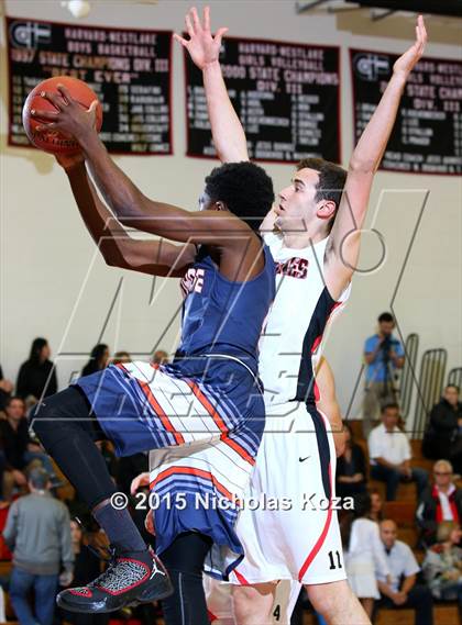 Thumbnail 3 in Chaminade vs. Harvard-Westlake photogallery.