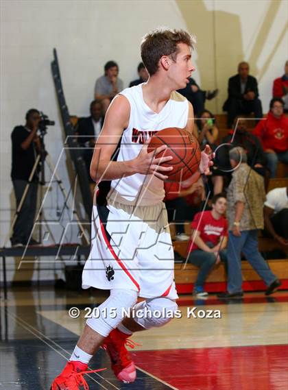 Thumbnail 2 in Chaminade vs. Harvard-Westlake photogallery.