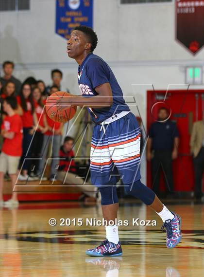 Thumbnail 2 in Chaminade vs. Harvard-Westlake photogallery.