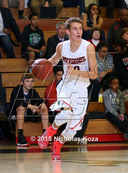 Thumbnail 3 in Chaminade vs. Harvard-Westlake photogallery.