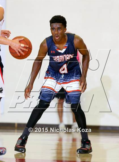 Thumbnail 2 in Chaminade vs. Harvard-Westlake photogallery.