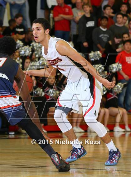 Thumbnail 2 in Chaminade vs. Harvard-Westlake photogallery.