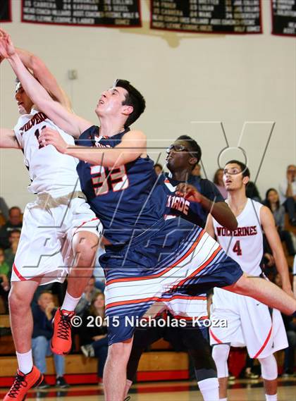 Thumbnail 2 in Chaminade vs. Harvard-Westlake photogallery.