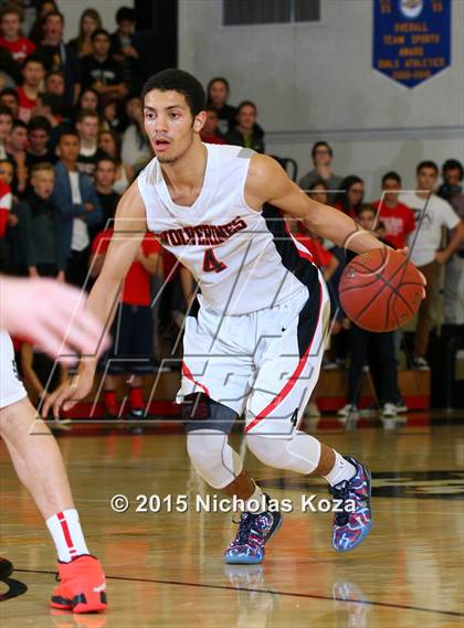 Thumbnail 3 in Chaminade vs. Harvard-Westlake photogallery.